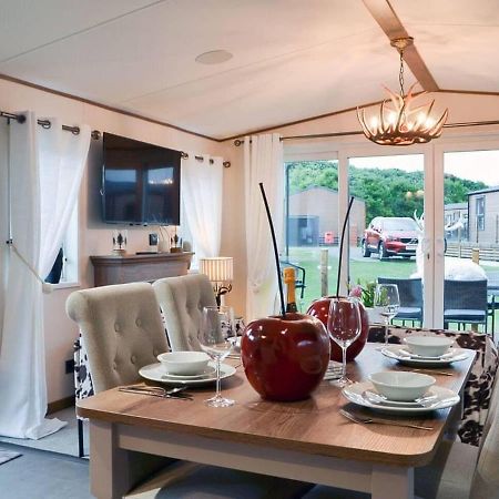 Luxury Boutique Style Lodge With Hot Tub Bridlington Kültér fotó