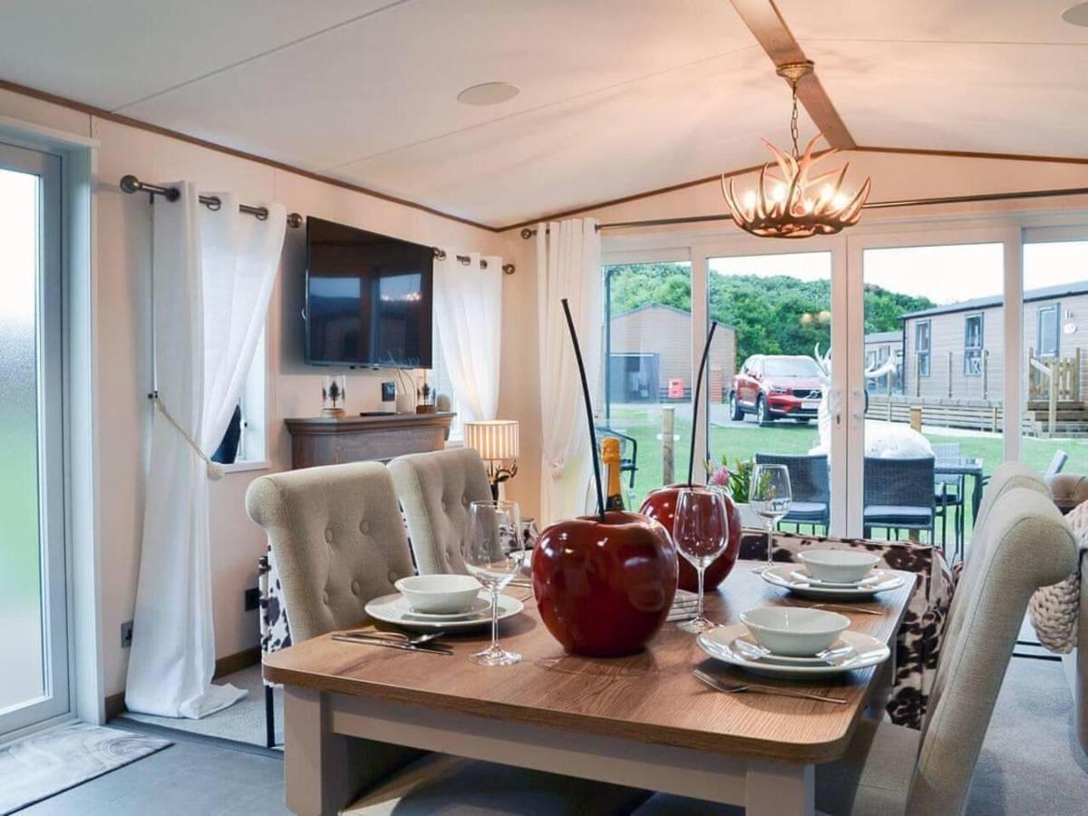 Luxury Boutique Style Lodge With Hot Tub Bridlington Kültér fotó