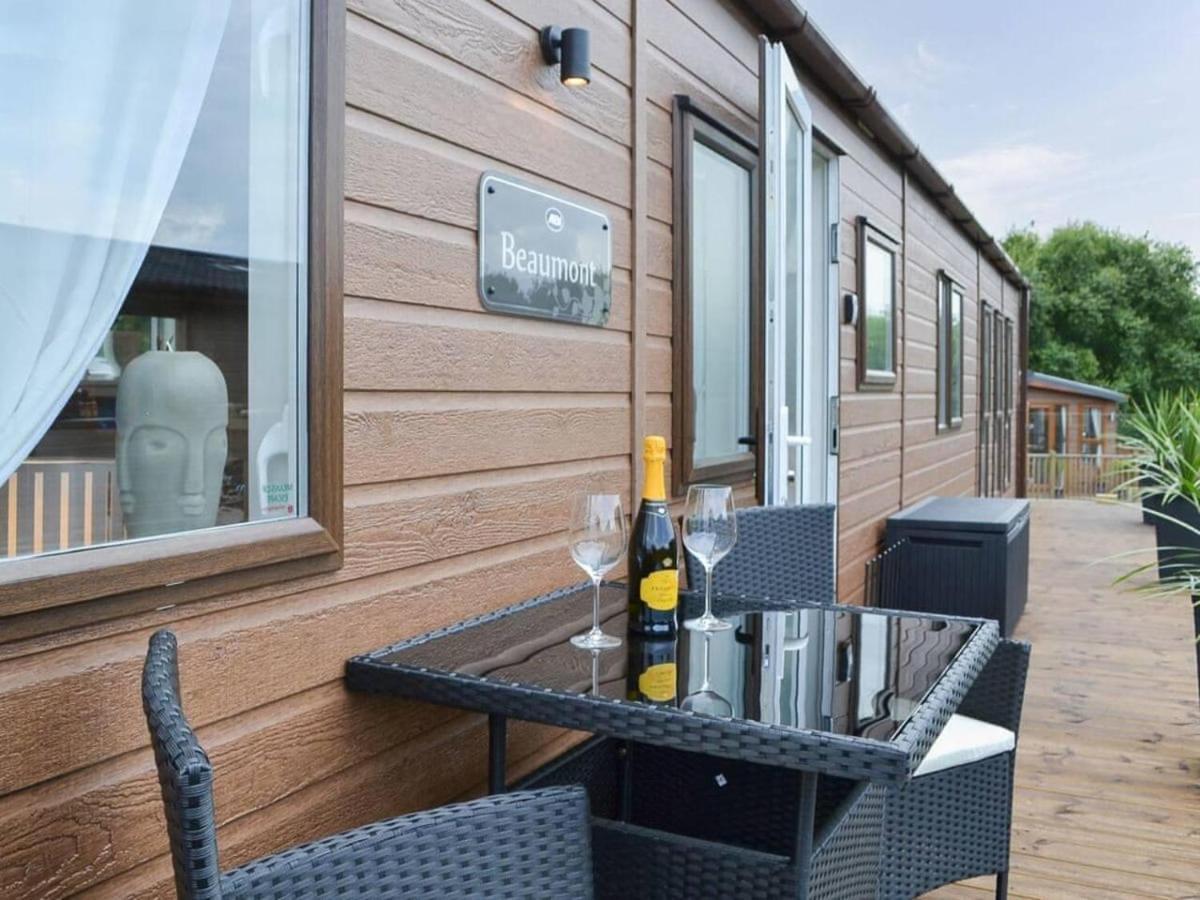 Luxury Boutique Style Lodge With Hot Tub Bridlington Kültér fotó